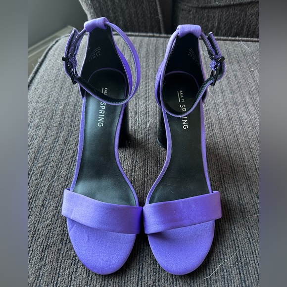 Call it Spring Purple Heels - Picture 1 of 3